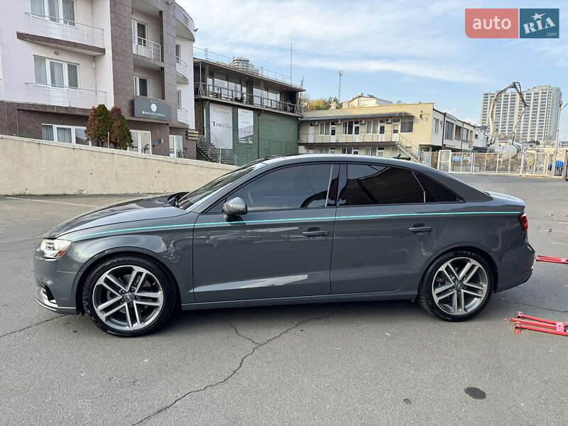 Седан Audi A3 2016 в Одессе