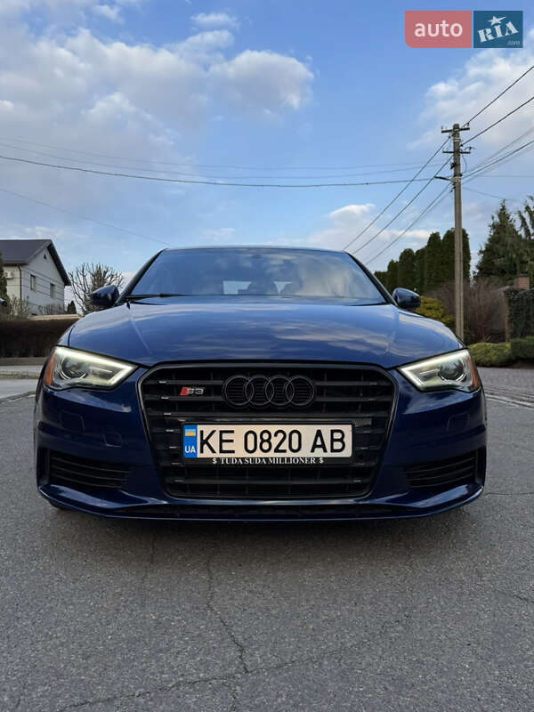 Седан Audi A3 2015 в Днепре