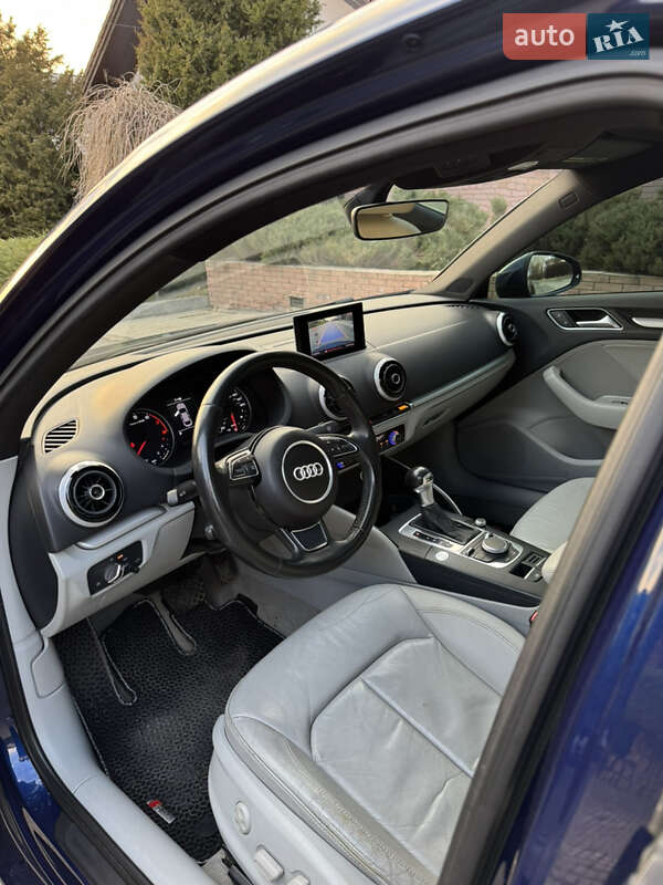 Седан Audi A3 2015 в Днепре