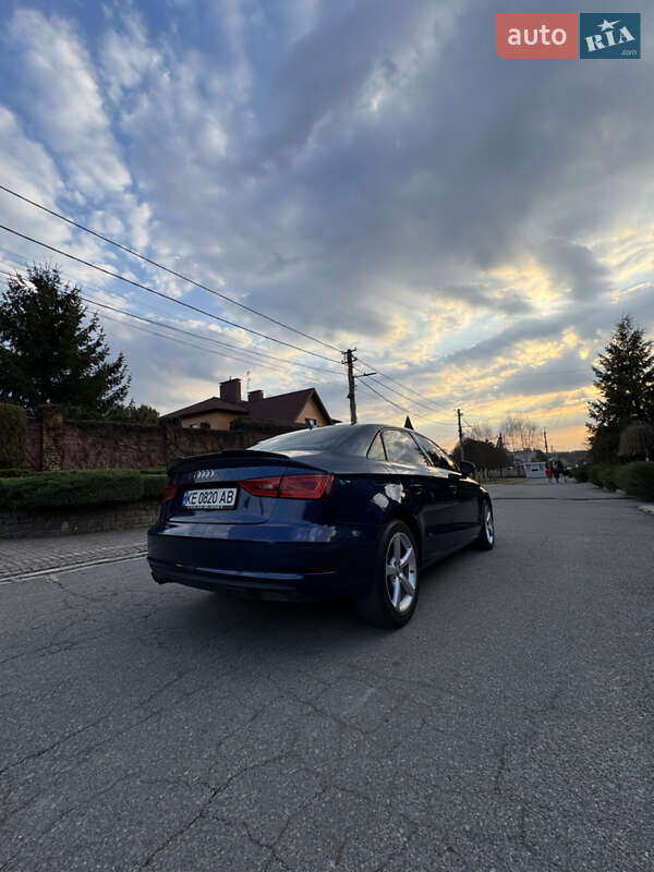 Седан Audi A3 2015 в Днепре