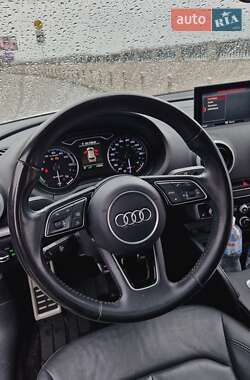 Хетчбек Audi A3 2016 в 
