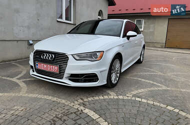 Хэтчбек Audi A3 2016 в 
