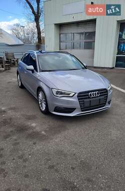 Хэтчбек Audi A3 2016 в 