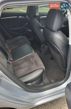 Хэтчбек Audi A3 2016 в 