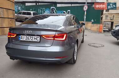 Седан Audi A3 2016 в Ужгороді