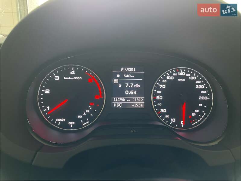 Седан Audi A3 2016 в Ужгороде