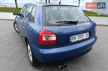 Хетчбек Audi A3 2003 в 