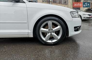 Хэтчбек Audi A3 2010 в 