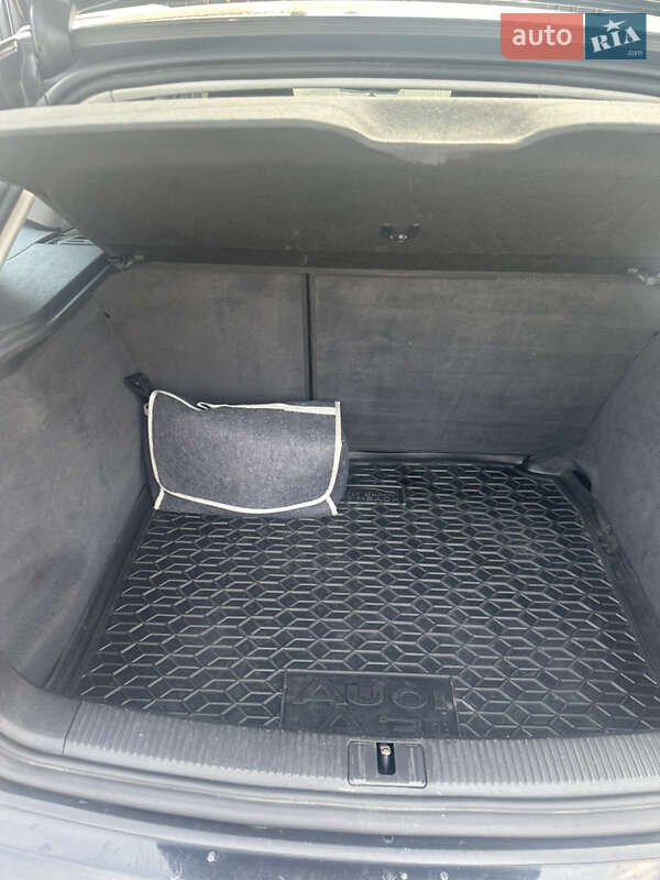 Хэтчбек Audi A3 2010 в Луцке