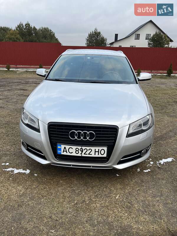 Хэтчбек Audi A3 2010 в 