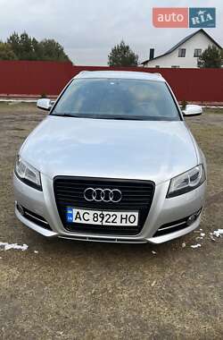 Хэтчбек Audi A3 2010 в 