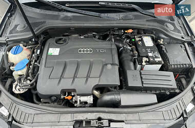 Хэтчбек Audi A3 2012 в 