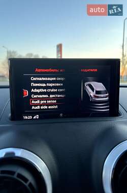 Хэтчбек Audi A3 2017 в 