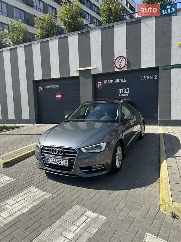 Хэтчбек Audi A3 2016 в Львове