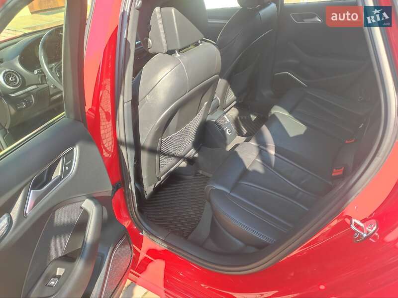 Хэтчбек Audi A3 2017 в Умани