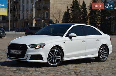 Седан Audi A3 2018 в 