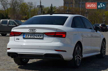 Седан Audi A3 2018 в 
