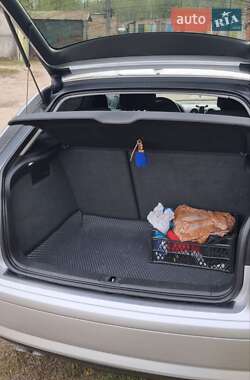 Хэтчбек Audi A3 2004 в 