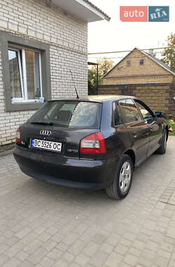 Хетчбек Audi A3 2001 в 