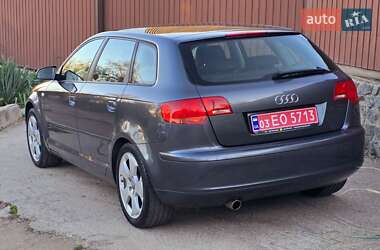 Хэтчбек Audi A3 2006 в 