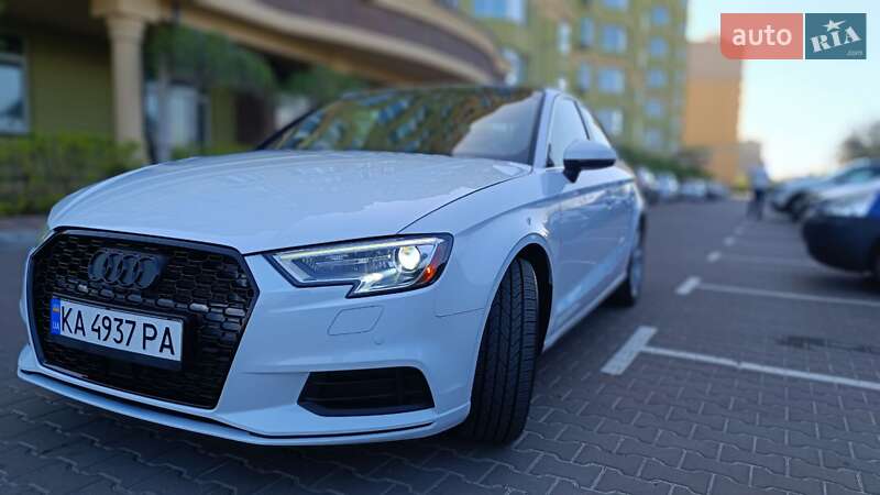 Седан Audi A3 2018 в 