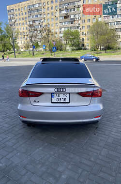 Седан Audi A3 2014 в Дніпрі