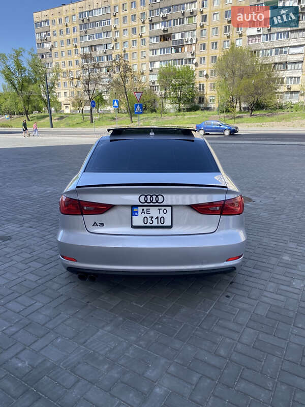 Седан Audi A3 2014 в Днепре