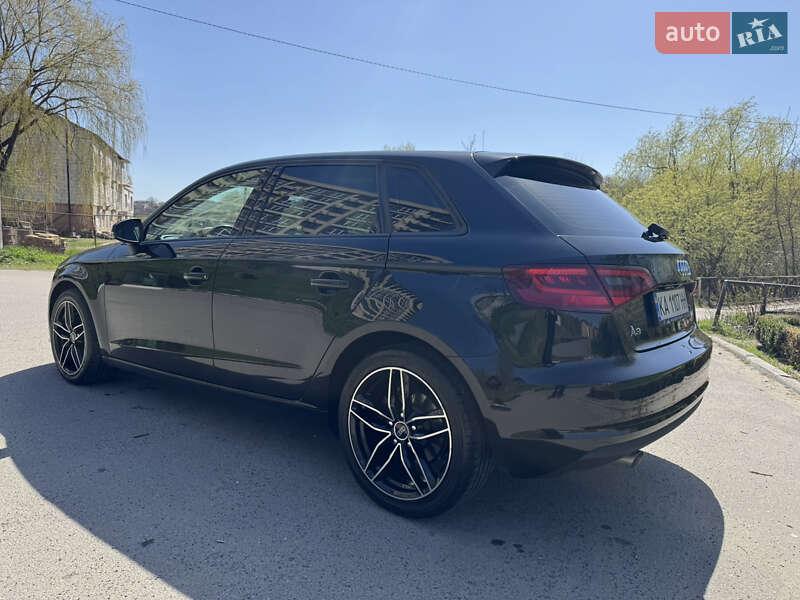 Хэтчбек Audi A3 2015 в Умани