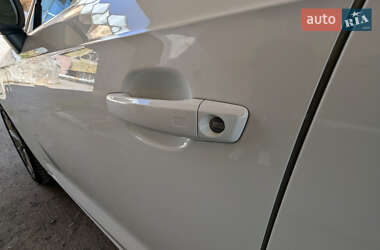 Хэтчбек Audi A3 2016 в 