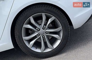 Хэтчбек Audi A3 2016 в 