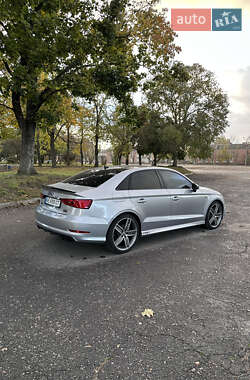 Седан Audi A3 2016 в 