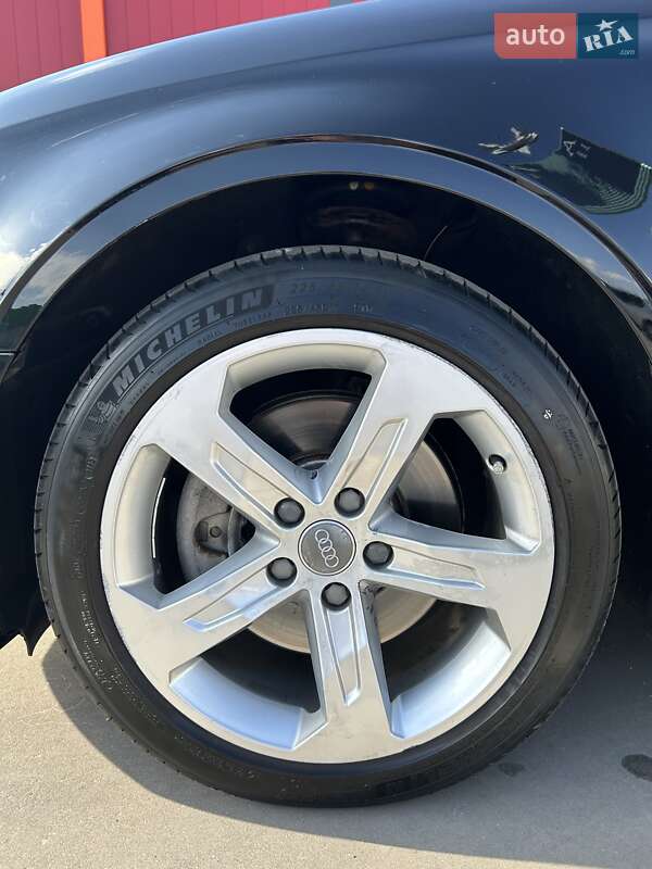 Седан Audi A3 2016 в Киеве