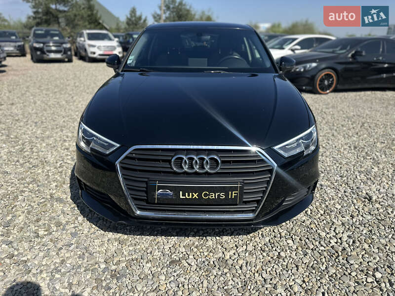 Хетчбек Audi A3 2017 в Івано-Франківську