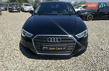 Хэтчбек Audi A3 2017 в 