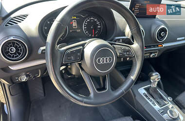 Хэтчбек Audi A3 2017 в 