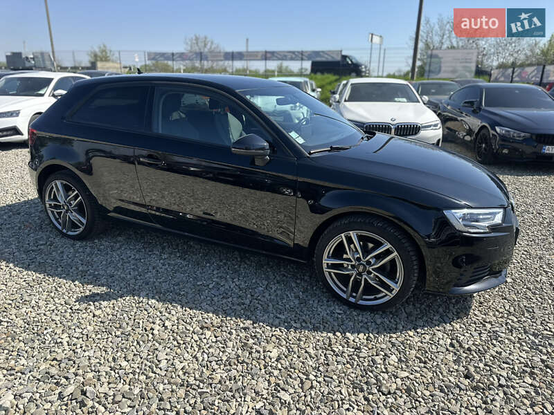 Хетчбек Audi A3 2017 в Івано-Франківську
