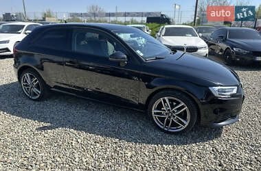 Хэтчбек Audi A3 2017 в 