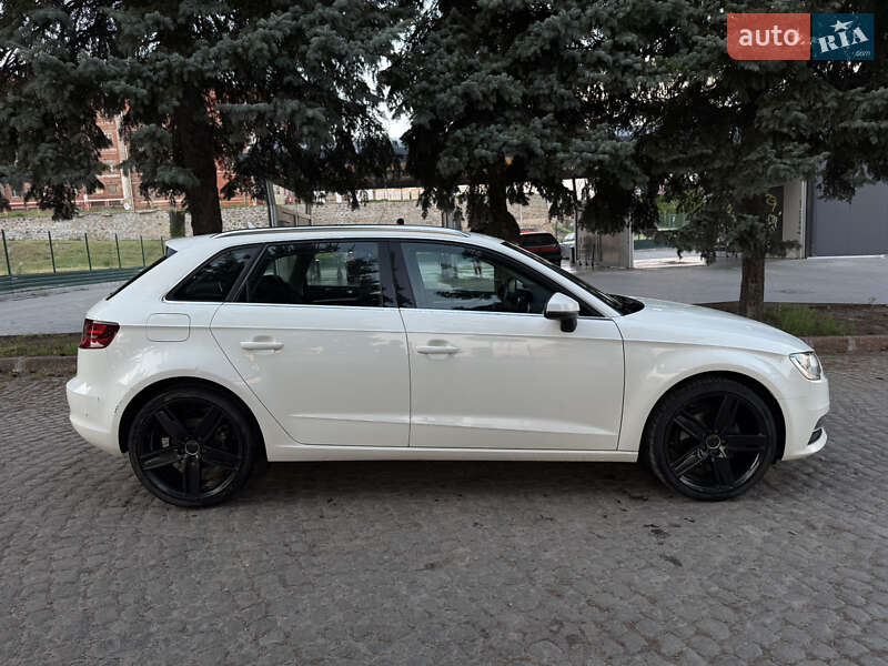 Хетчбек Audi A3 2013 в Кропивницькому