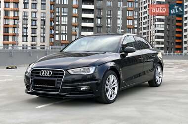Седан Audi A3 2016 в 