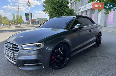 Кабриолет Audi A3 2015 в 