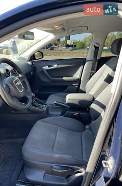 Хэтчбек Audi A3 2006 в 