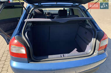 Хэтчбек Audi A3 2001 в 