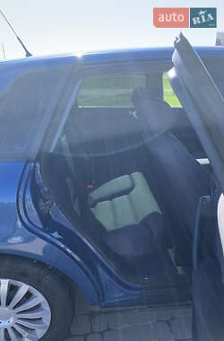 Хэтчбек Audi A3 2001 в 
