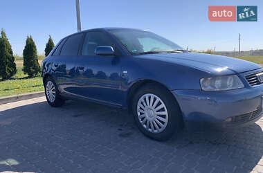 Хэтчбек Audi A3 2001 в 