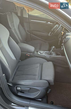 Хэтчбек Audi A3 2015 в 