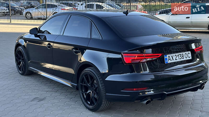 Седан Audi A3 2016 в Киеве