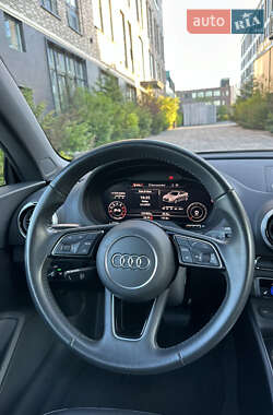 Кабриолет Audi A3 2018 в 