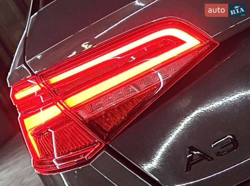 Хэтчбек Audi A3 2017 в Луцке
