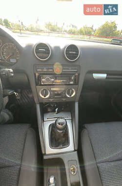 Хэтчбек Audi A3 2005 в 