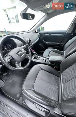 Хэтчбек Audi A3 2015 в 